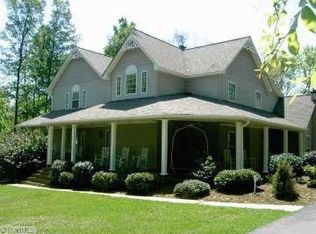 4128 Kennedy Rd, Thomasville, NC 27360