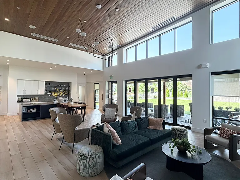 22133 Midmoore Dr — Photo 19