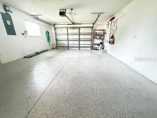335 San Marino Dr — Photo 31