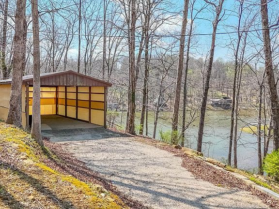 2nd image of 4738 N Echo Lake Cir