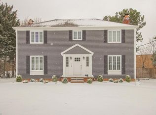 1148 Whittlesay Ln, Rocky River, OH 44116