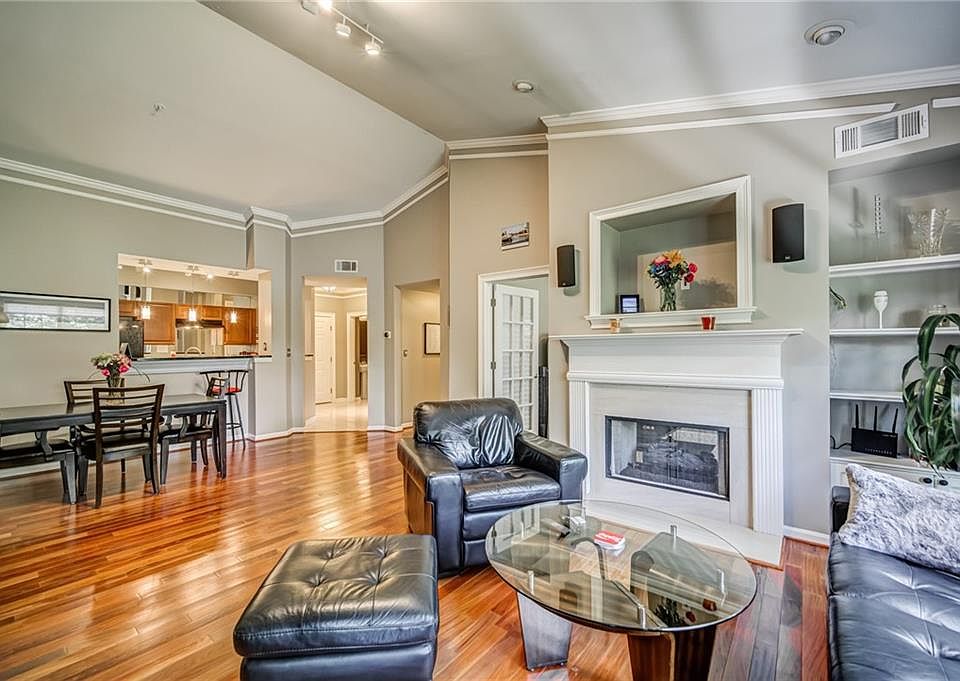 1st image of 3275 Lenox Rd NE