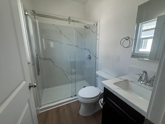 1/2 Acacia Ave — Photo 5