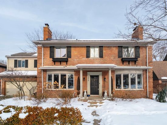 552 Middlesex Rd, Grosse Pointe Park, MI 48230