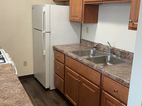 3rd image of 131 Dravo St
