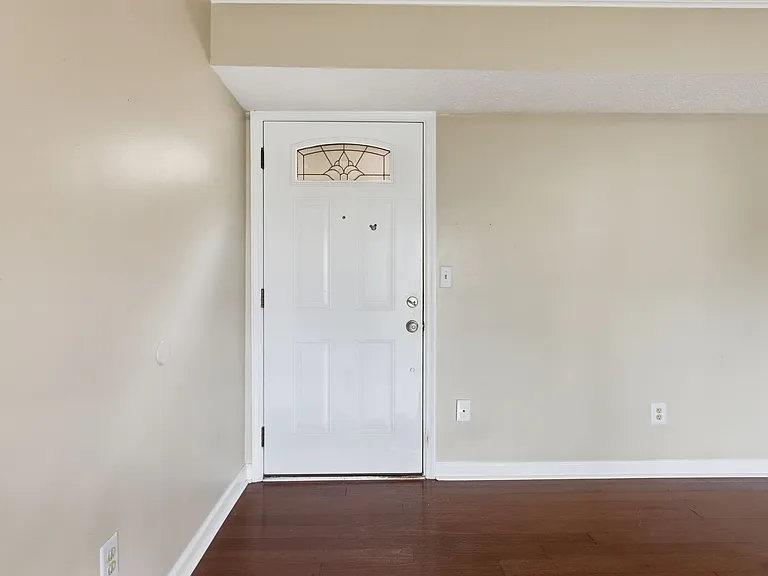 515 Chesterfield Ave #F — Photo 5