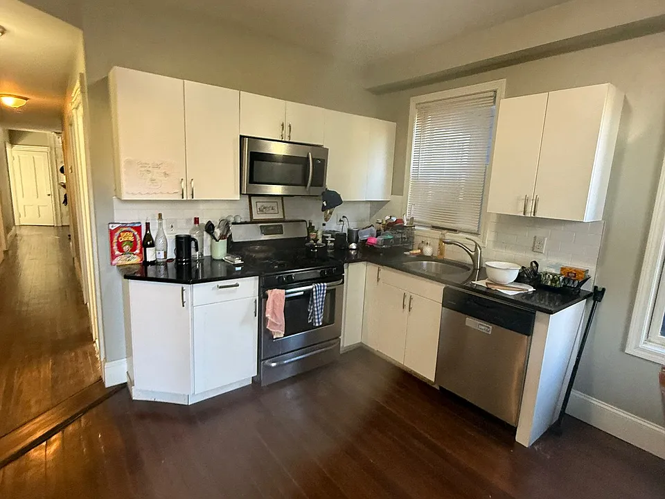 23 Evergreen St #1