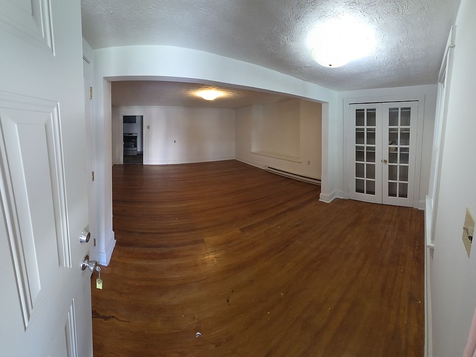1st image of 201 H St APT 1