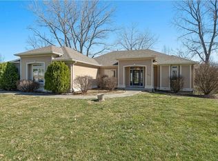9819 Liberty Hills Dr, Liberty, MO 64068