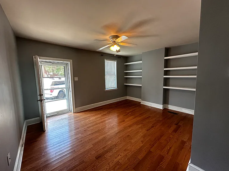 425 Spring Mill Ave — Photo 2