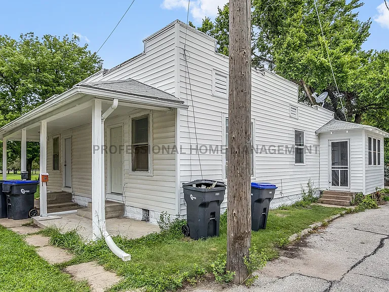 207 Old Mill Rd — Photo 1