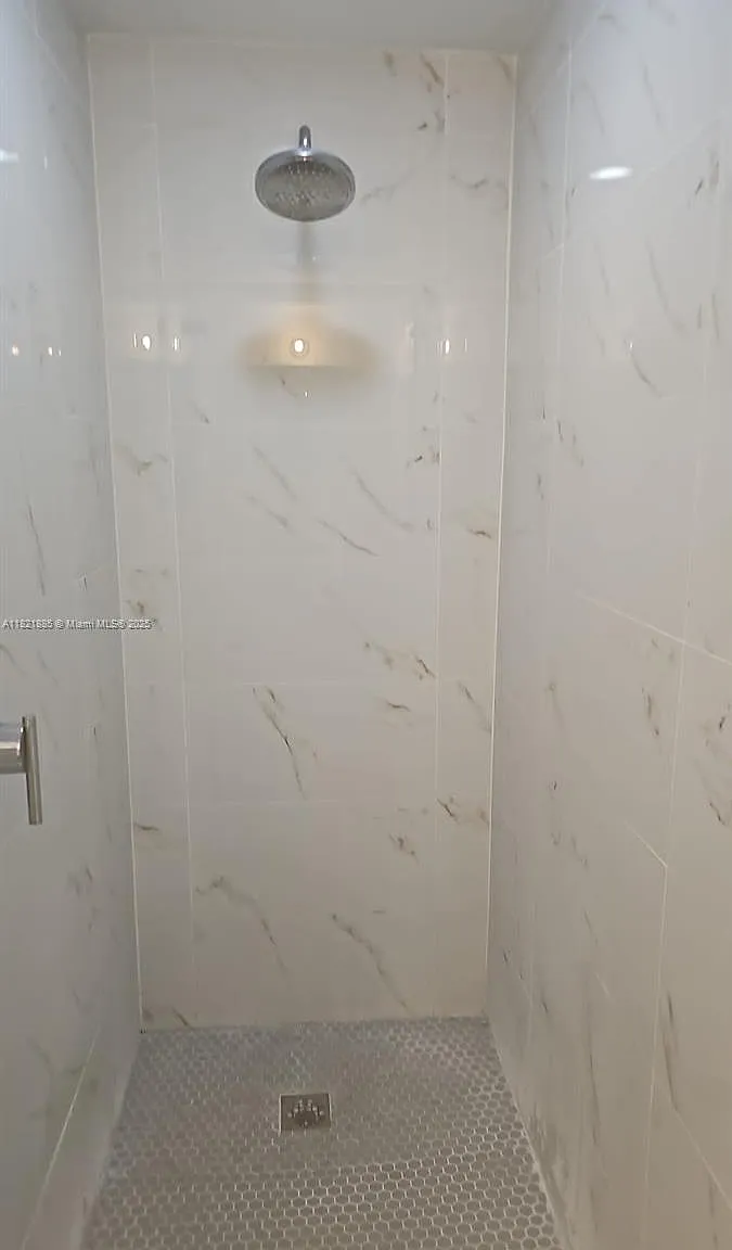 1 bed, 2.0 bath, 937 sqft, $3,350 — Photo 4