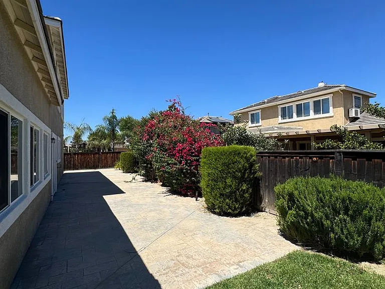 756 Conlon Dr — Photo 64