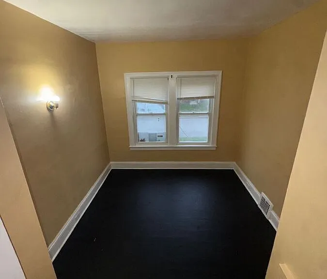 1633 Eddington Rd #1 — Photo 10