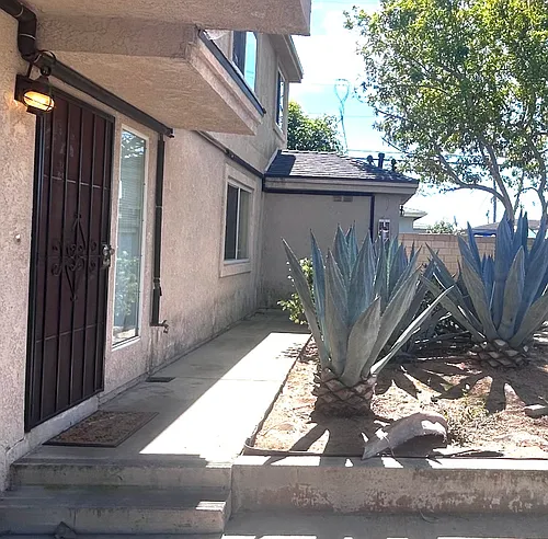 7846 Newman Ave Photo 1