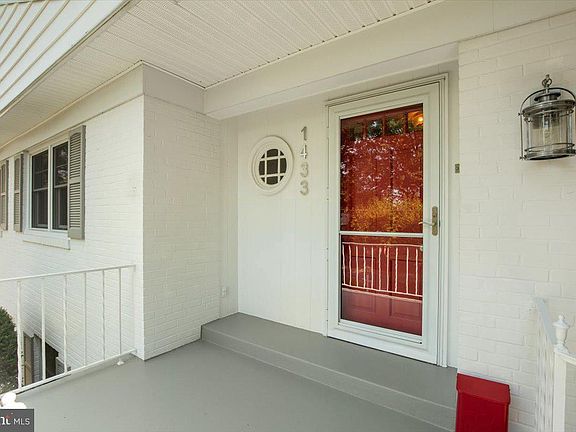 2nd image of 1433 Layman St