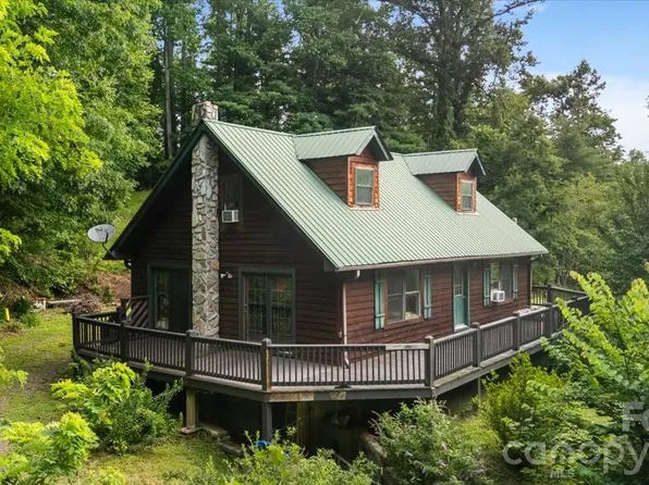 149 Charlie Mac Dr, Burnsville, NC 28714