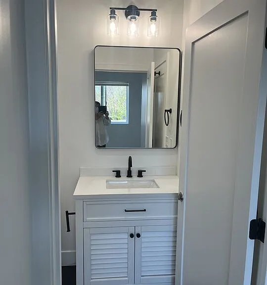 212 E 29th St #214-1/2 — Photo 31
