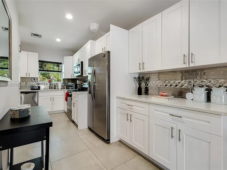 1526 SW 20th Ave — Photo 10