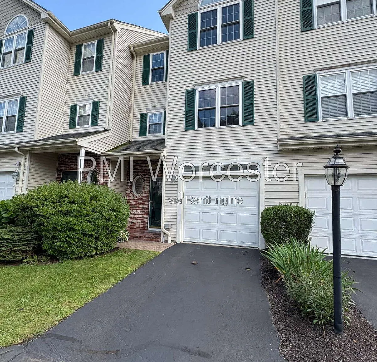 2 bed, 2.5 bath, $2,850 — Photo 1