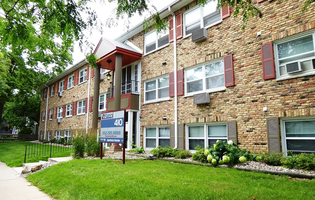 Building Photo - 410 Apartments
