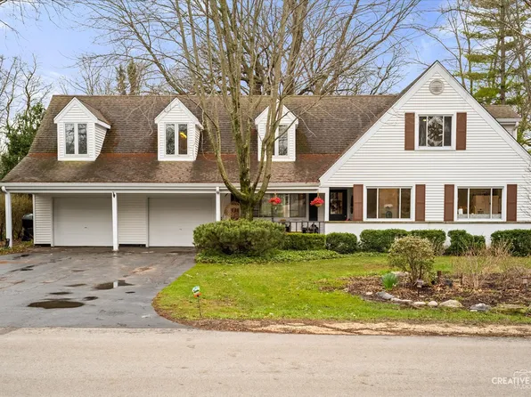 93 Golfview Rd, Lake Zurich, IL 60047
