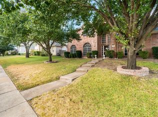 737 Beechwood Dr, Desoto, TX 75115