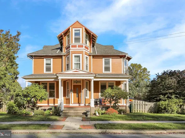 45 Howard St, West Lawn, PA 19609