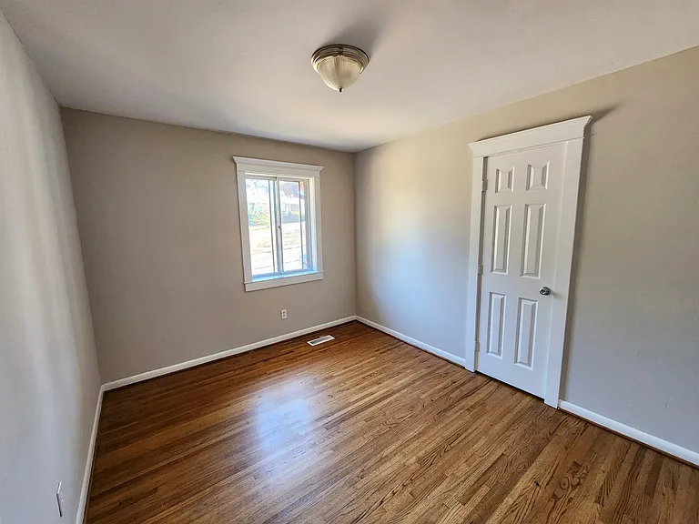 1628 1st St NW — Photo 8