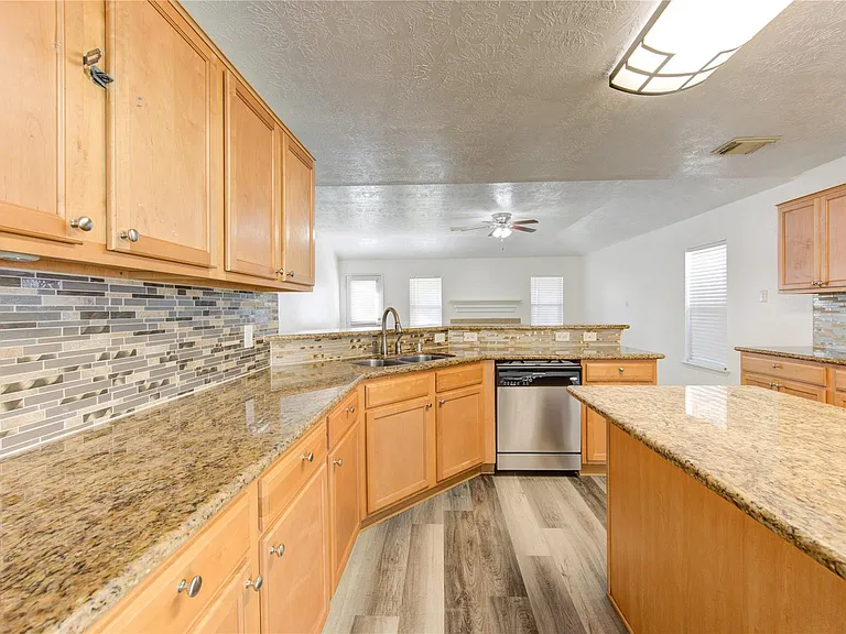 7930 Northfork Hollow Ln — Photo 14