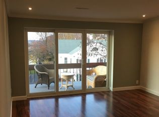 30 Church St APT 8, Braintree, MA 02184