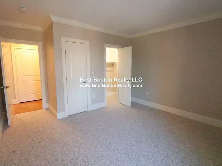 286 Main St #104 — Photo 8