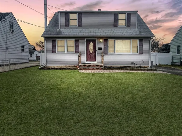 1312 Gress St, Manville, NJ 08835