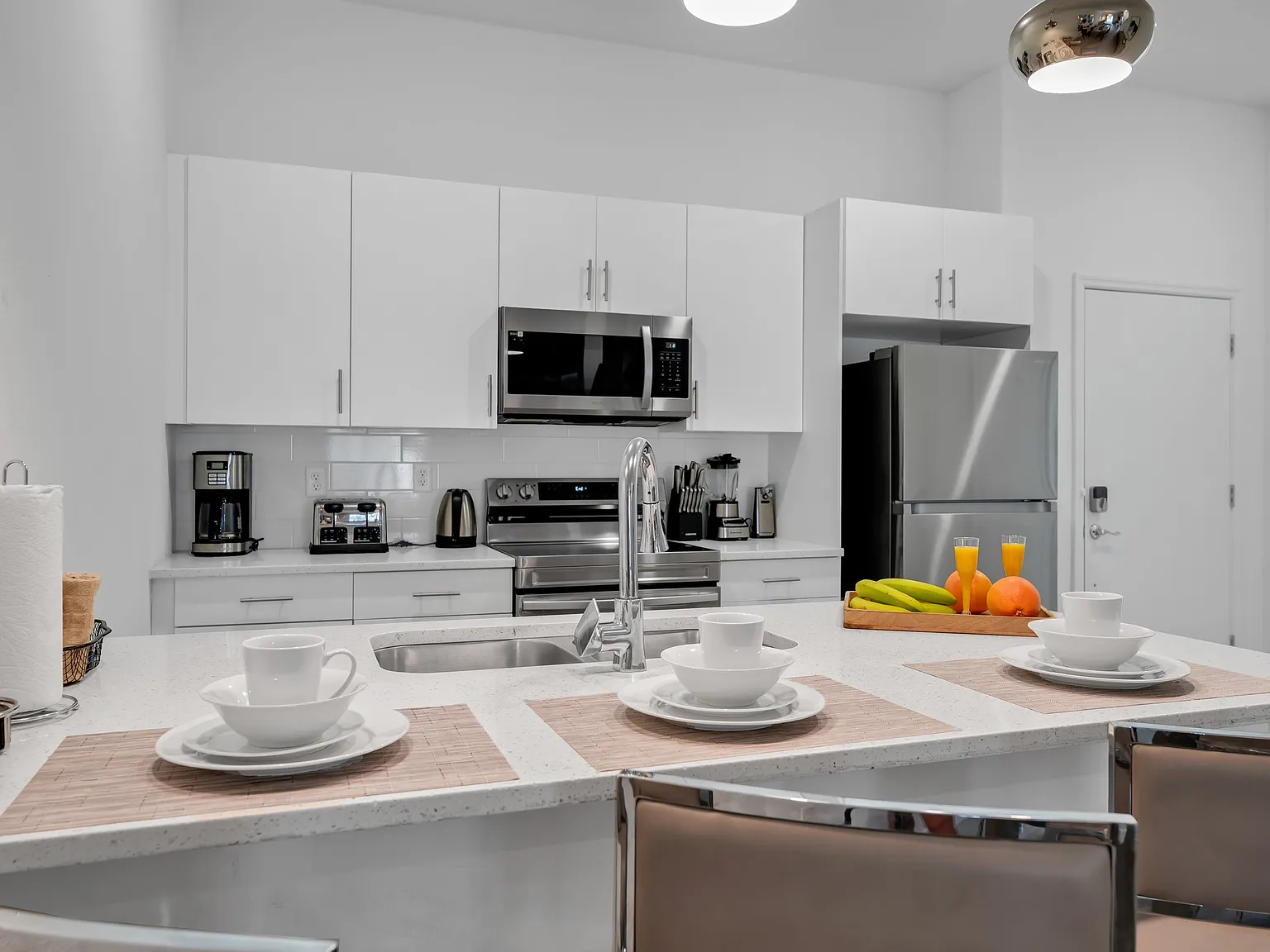4 bed, $3,200 — Photo 4