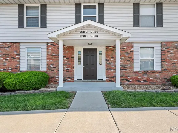 2314 Highland Hill Dr, Saint Peters, MO 63376