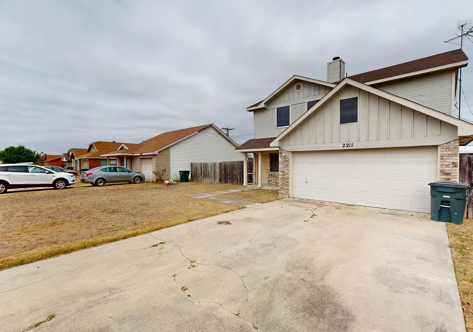 2 Weeks Free + $1,375 Rent Improvement — Photo 3