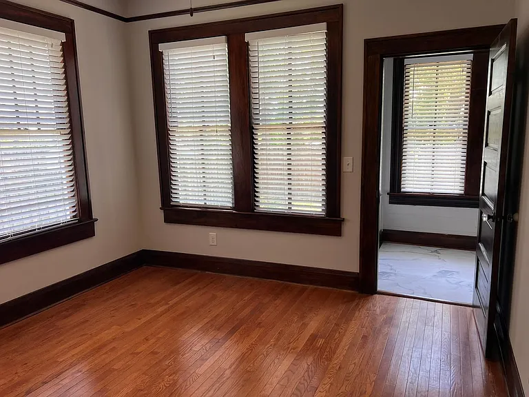 2404 N Morgan St — Photo 17