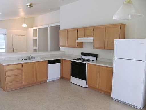 3rd image of 7744 Catalina Harbor St