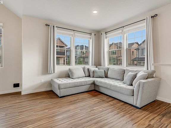 4th image of 17124 SW Appledale Rd #401