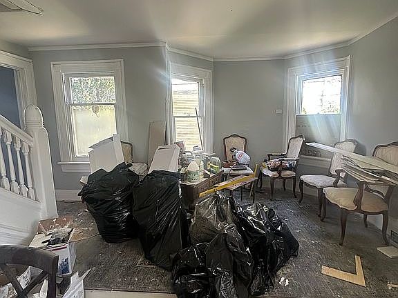 5th image of 1017 W Grand Ave
