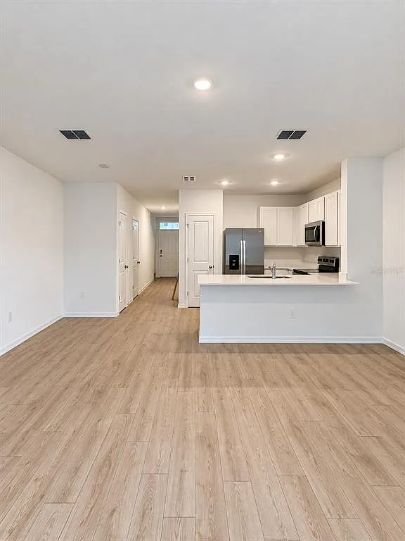 3 bed, 2.5 bath, 1464 sqft, $2,250 — Photo 4