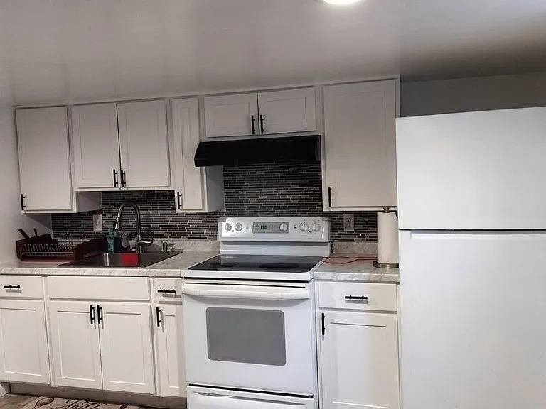 508 Forest View Rd — Photo 3