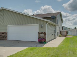 5242 48th Ave S, Fargo, ND