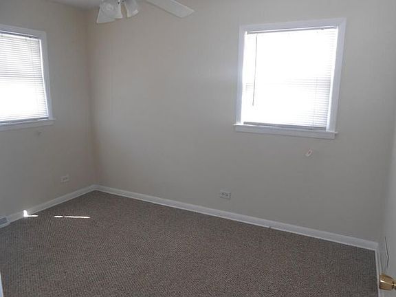 3rd image of 22703 Lee Ave