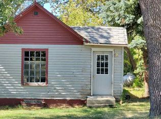 211 3rd Ave NE, Kenmare, ND 58746