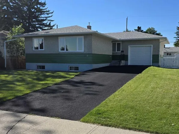4907 N 10th Ave SW, Calgary, AB T3C 0M3