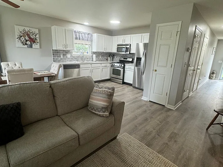 731 Trout Creek Ln — Photo 7