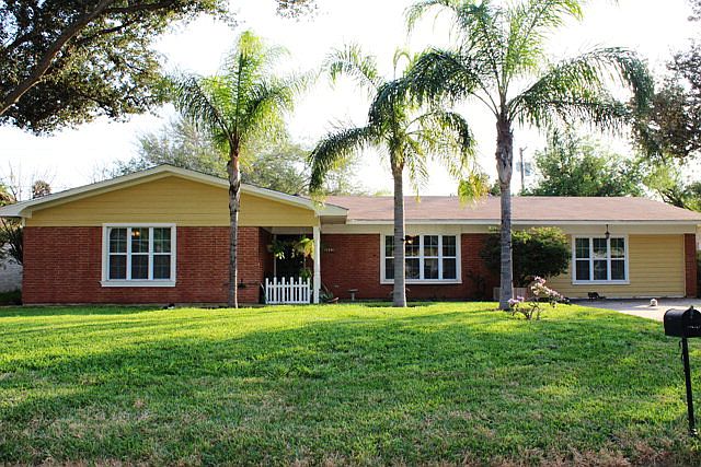 1st image of 1423 Redbud Ave