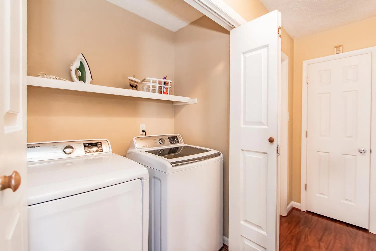 3493 Hastings Dr — Photo 3