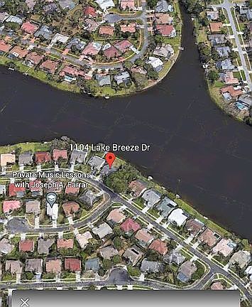 4th image of 1104 Lake Breeze Dr